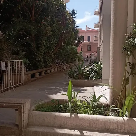 Small Apartment In Nice Exterior photo